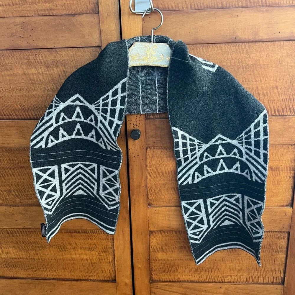 📈Vespertine NYC X Brompton Reflective Merino 3M Scotchlite Limited Edition Scarf